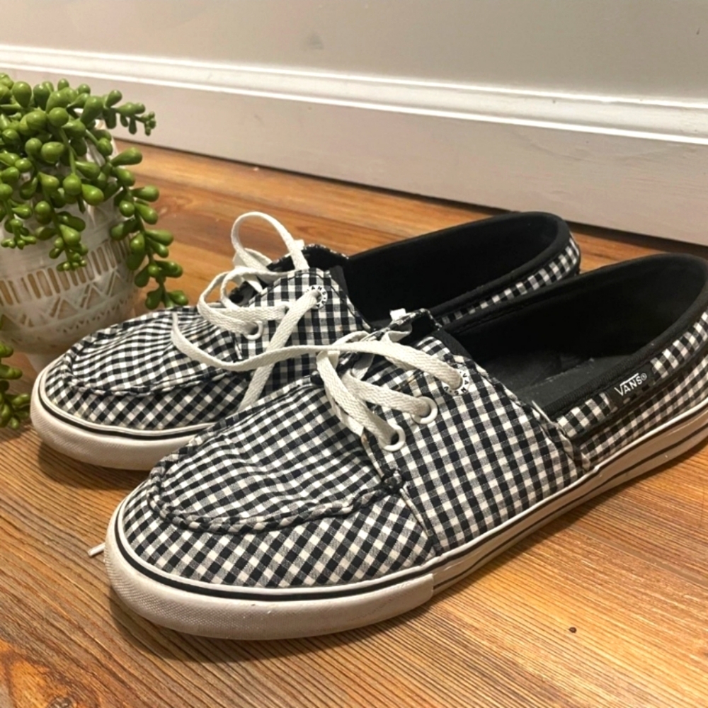 Women's gingham Vans. Size 8.5
